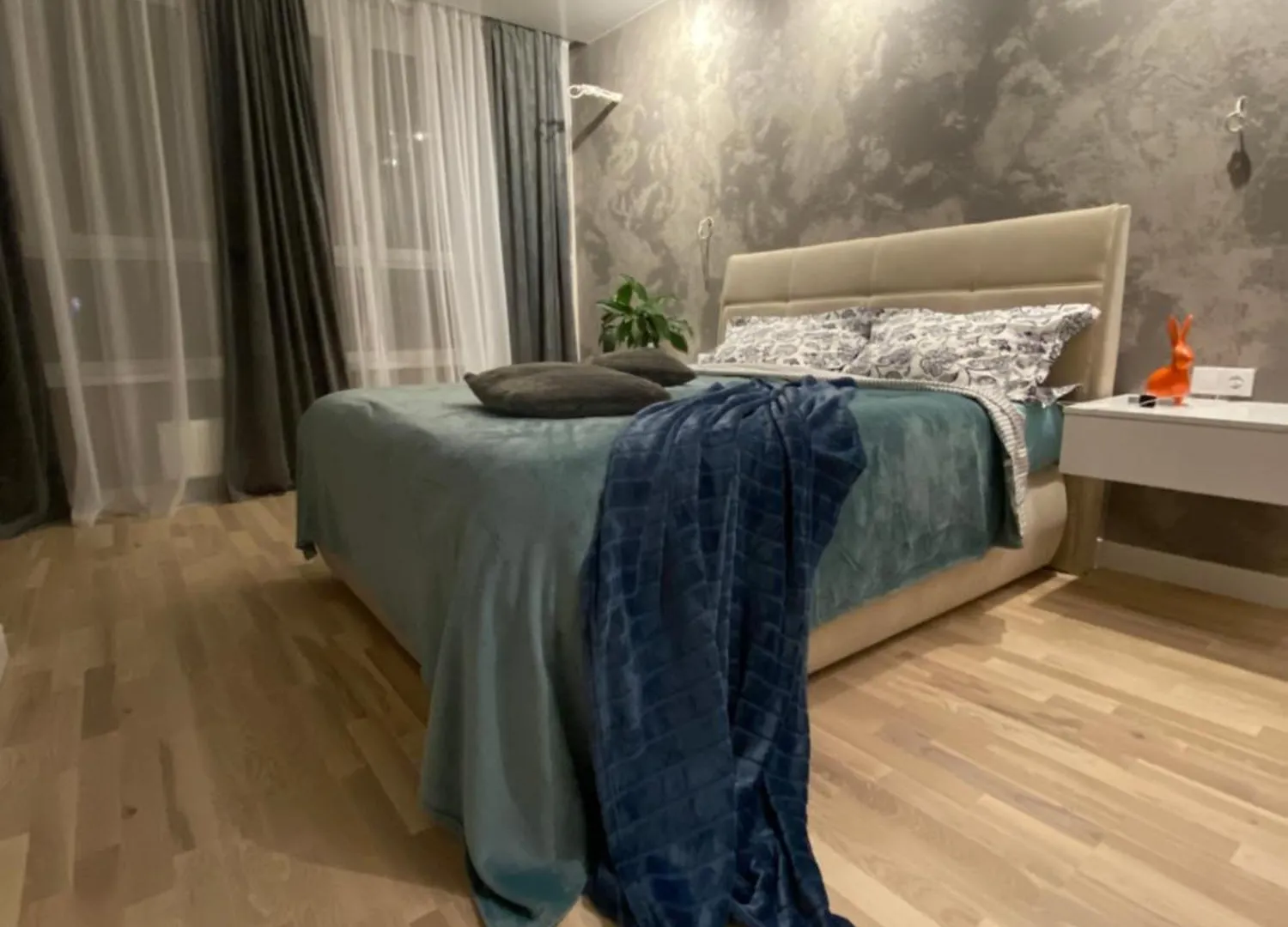 Rent-Kiev Metro Chernigivska Vip Ukraine